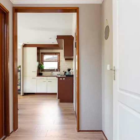 Chalet Gezellig Op En Goed Onderhouden Park *