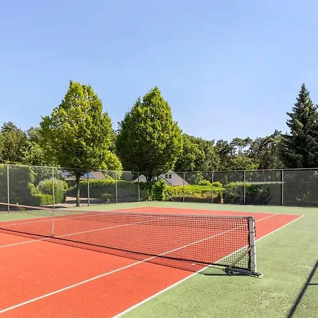 Gezellig Op En Goed Onderhouden Park *